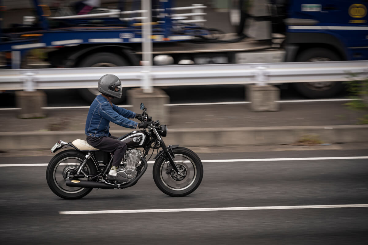 DEUS EX MACHINA SR400 FINAL EDITION “Last Tilt” - YSP船橋
